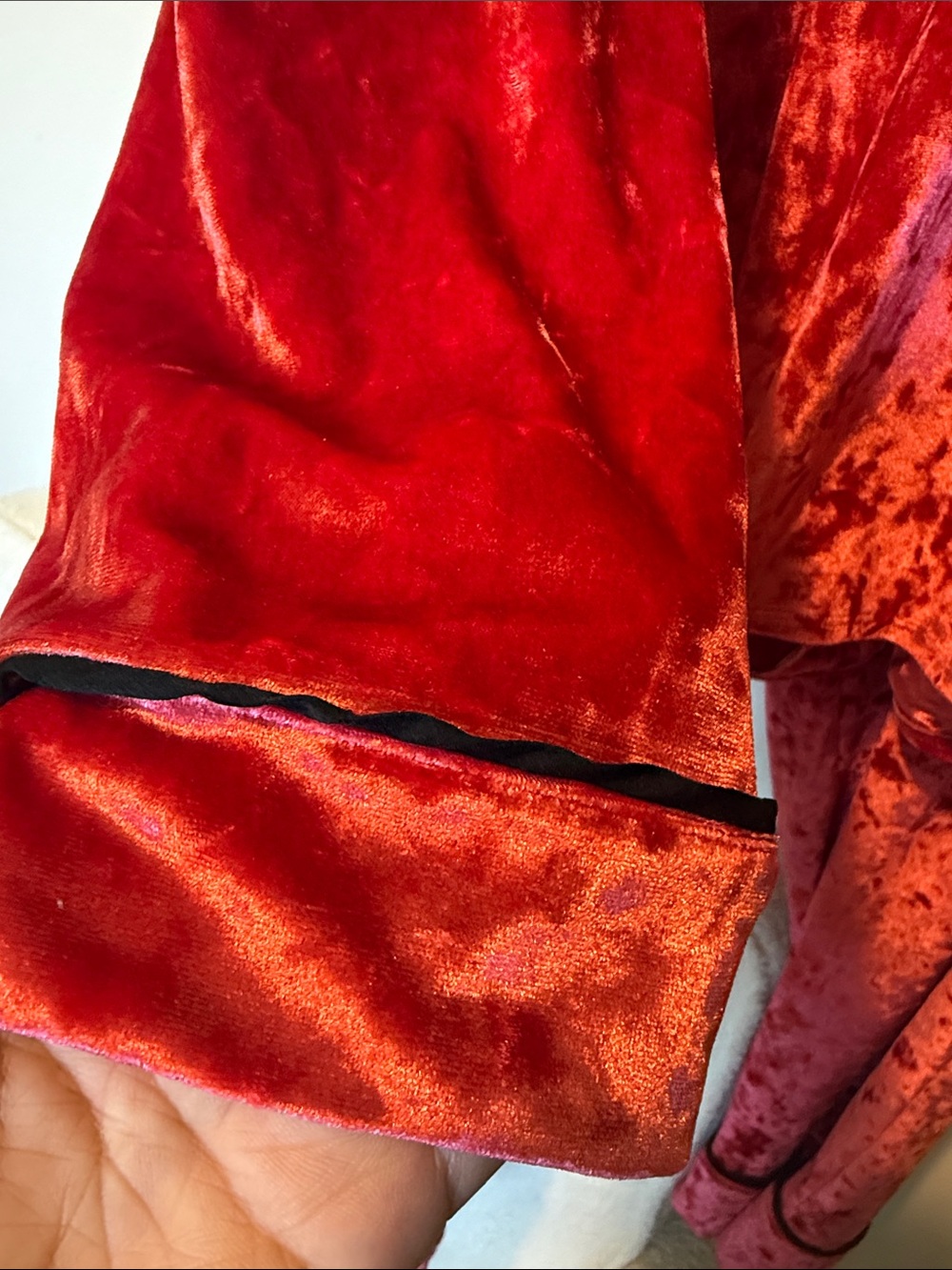 sofia vergara intimates pjs Crushed Velvet Two-Piece Pajama Set - Red - Picture 5 of 7